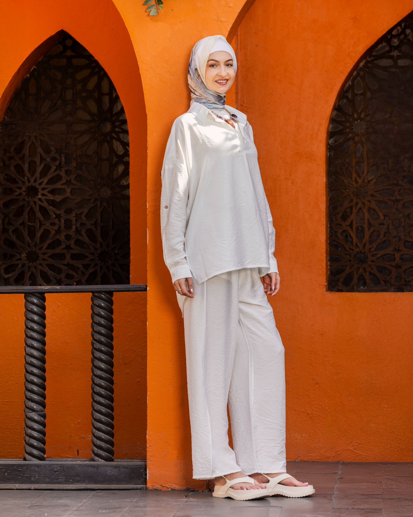 Set 109 with back wooden buttons