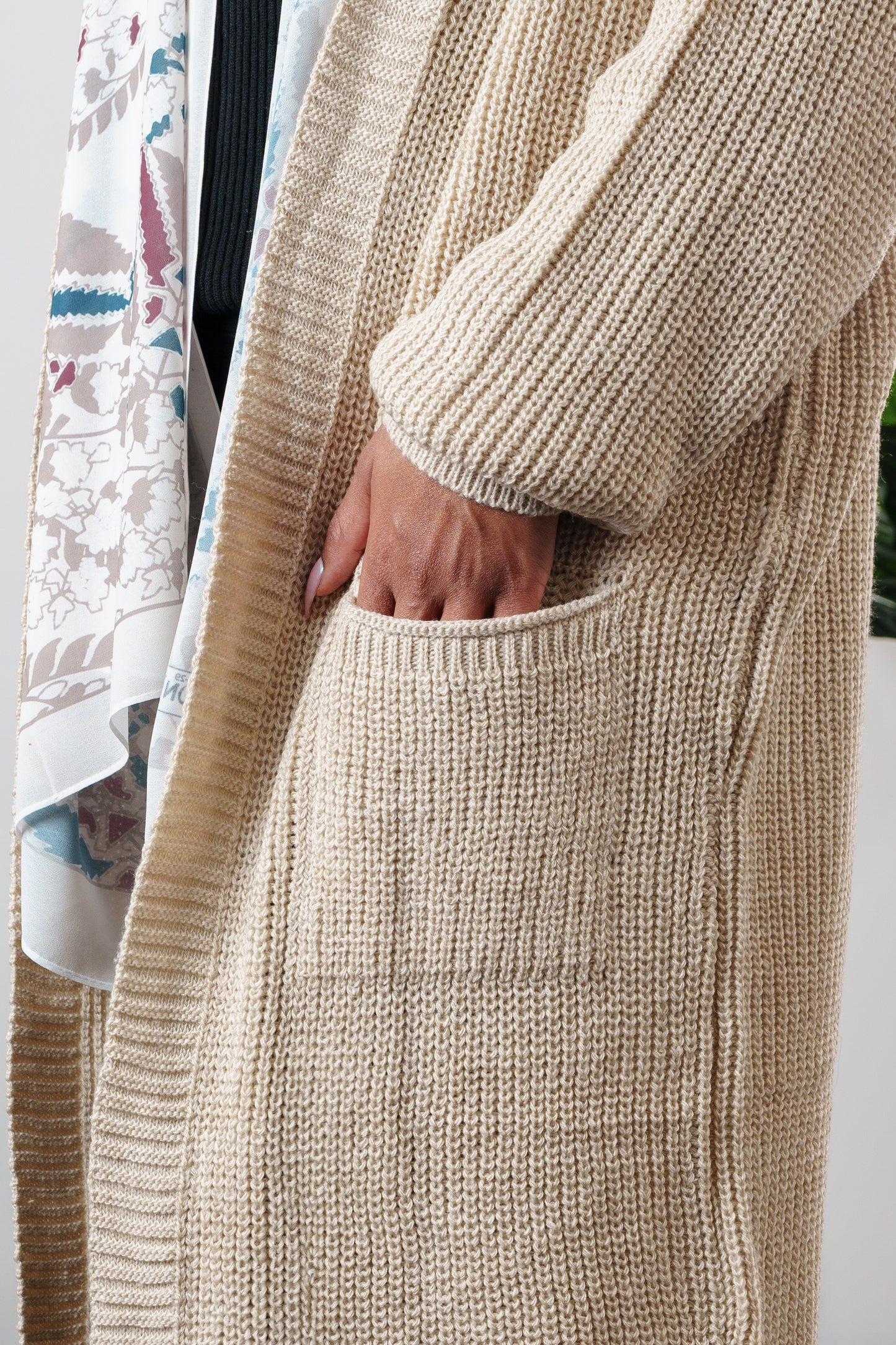 Long cardigan with pockets