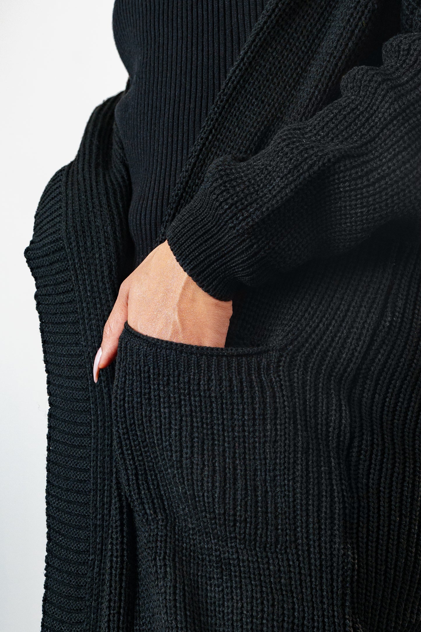 Long cardigan with pockets