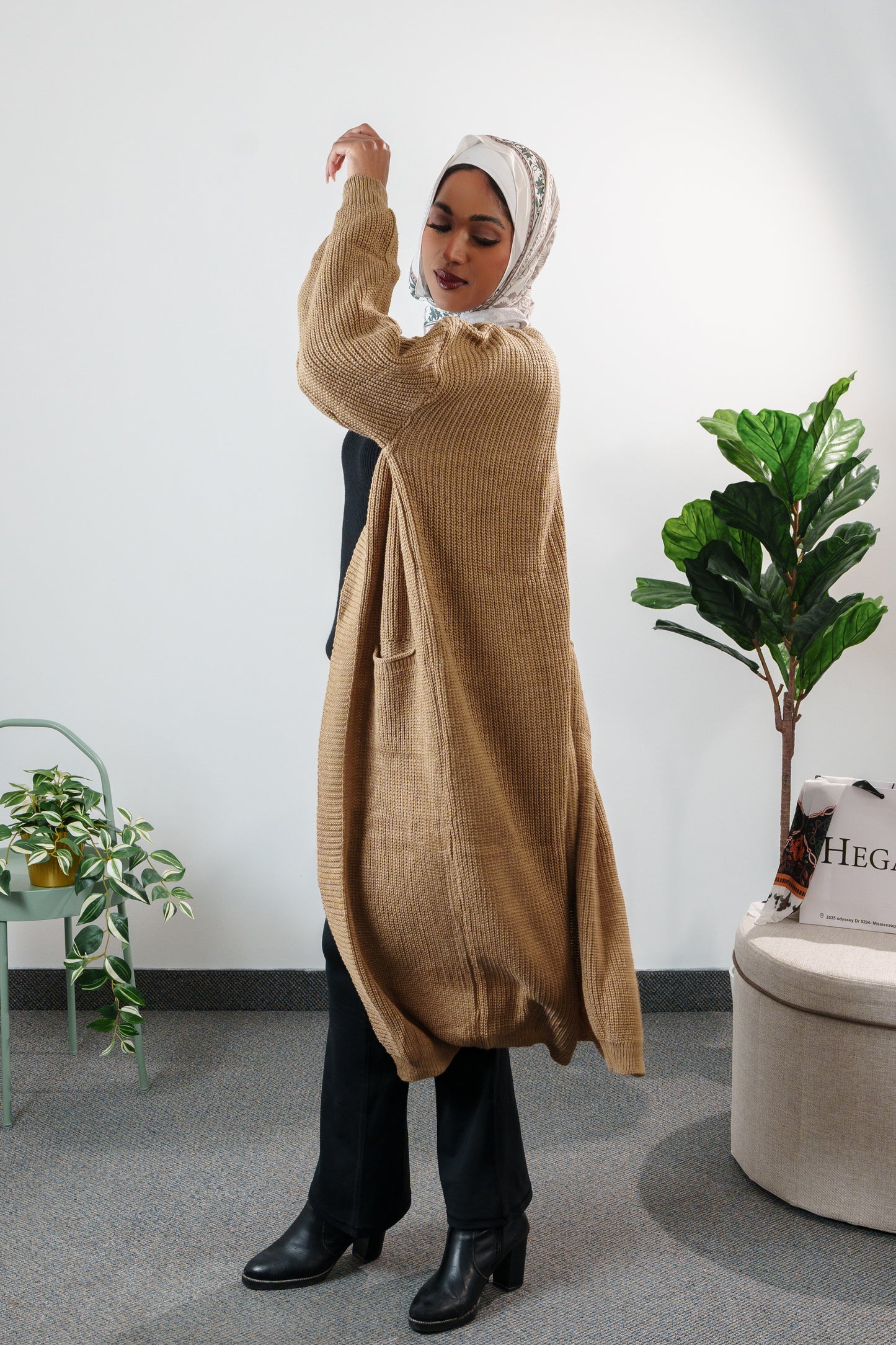Long cardigan with pockets