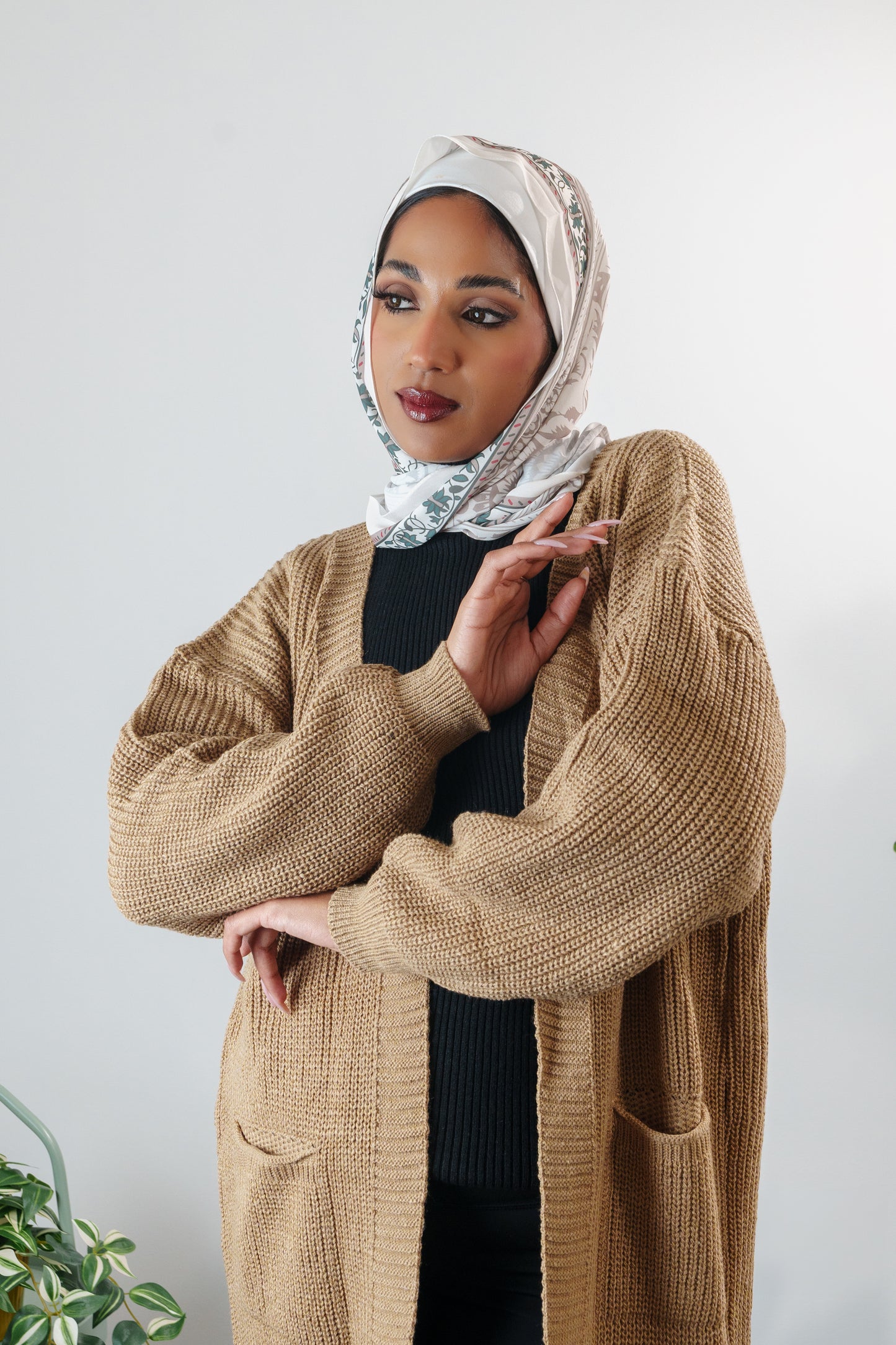 Long cardigan with pockets
