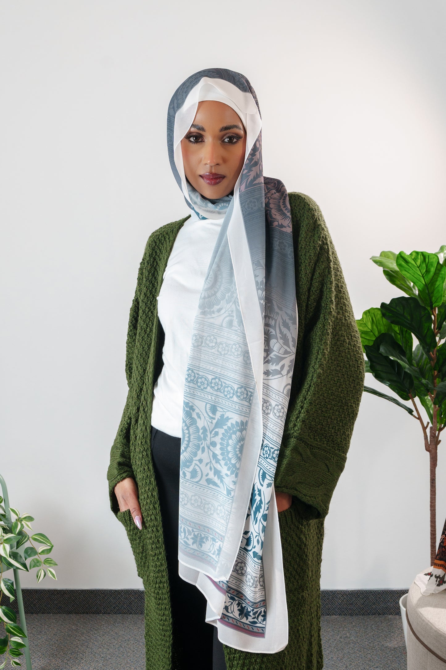 Long cardigan with pockets