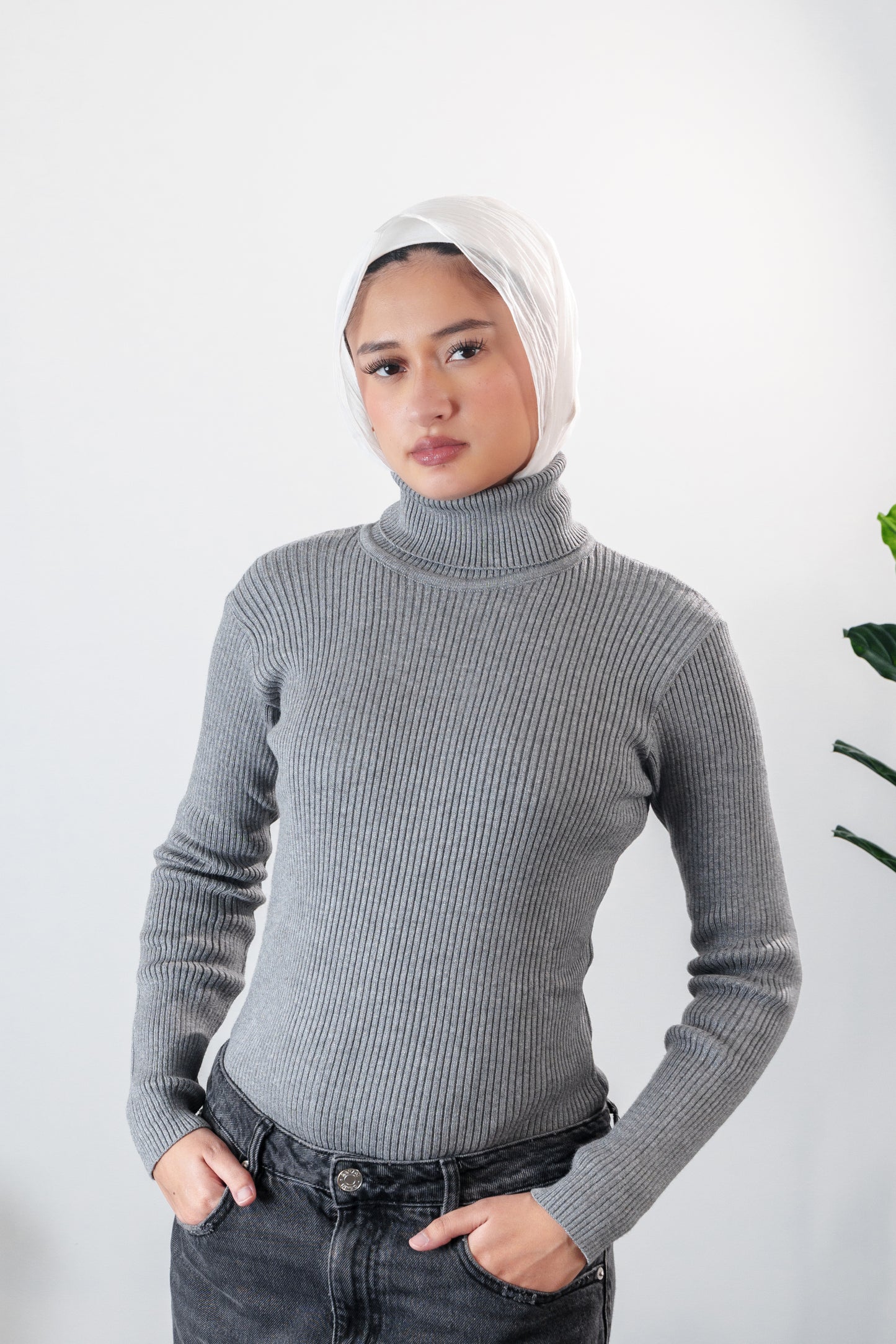 Pull uni à col roulé