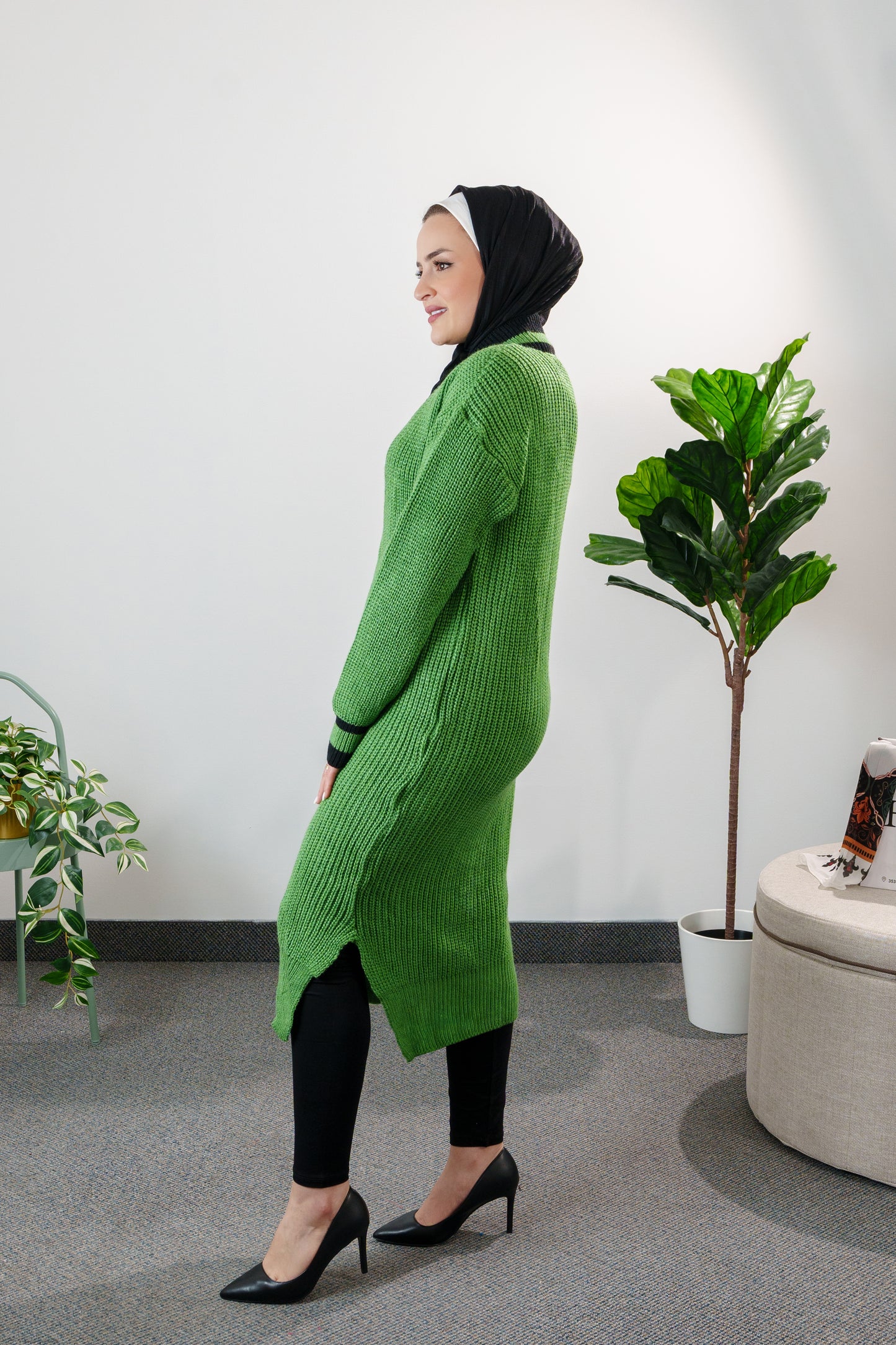Women's Oversized Knit Cardigan with Contrast Stripes