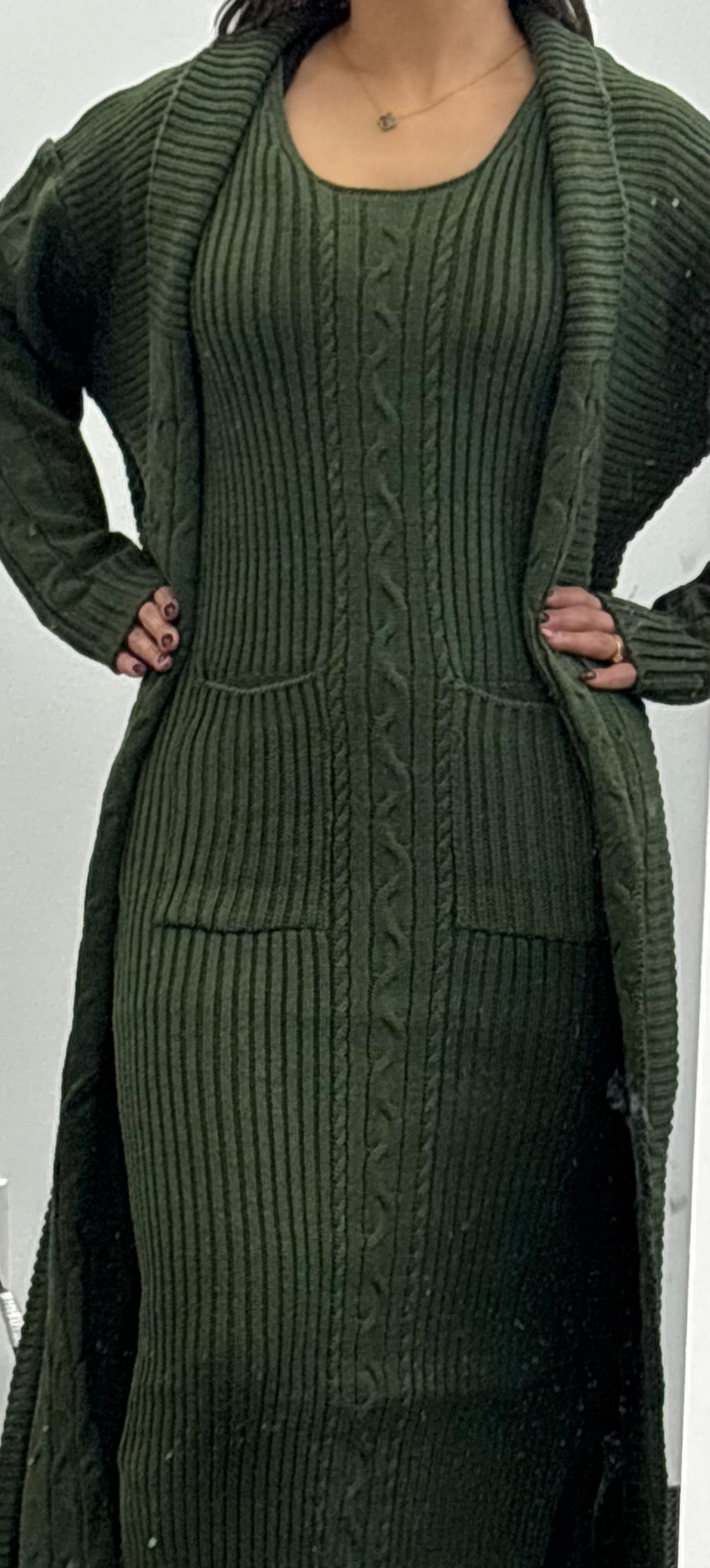 Set 00162 knitwear long jacket + cut dress