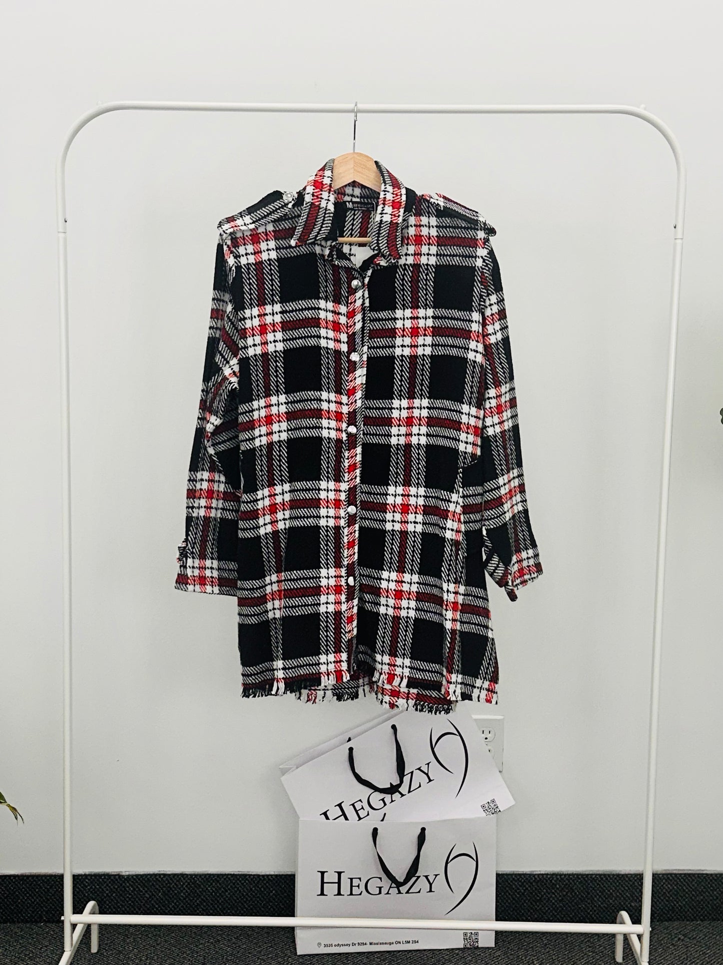 check shirt back belt