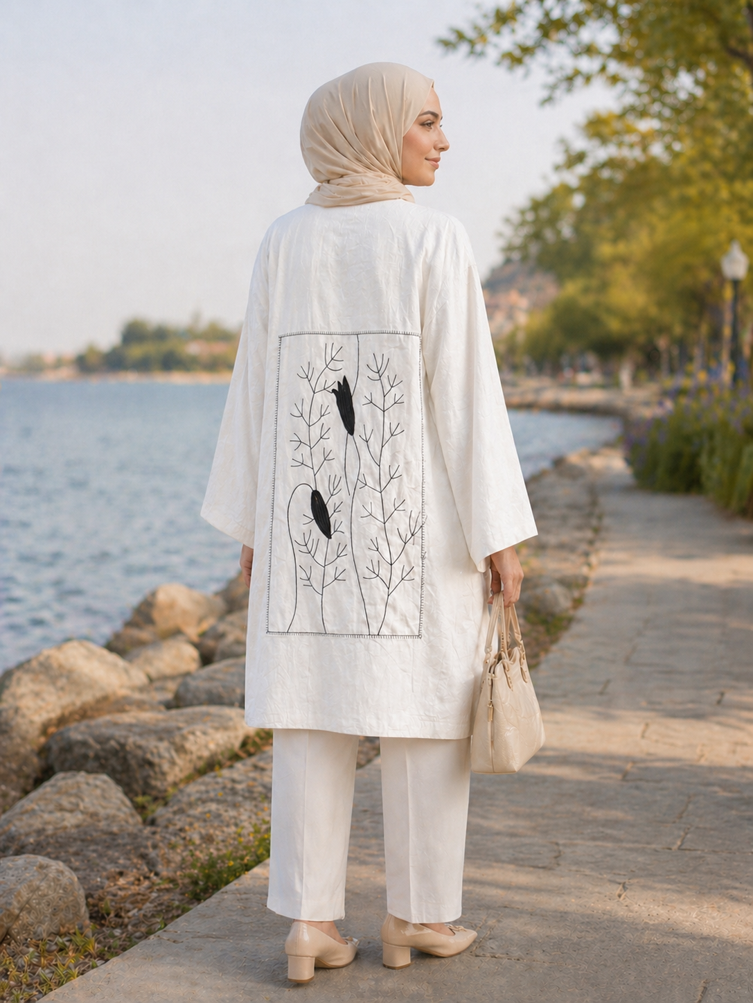 Soft Bloom Kimono