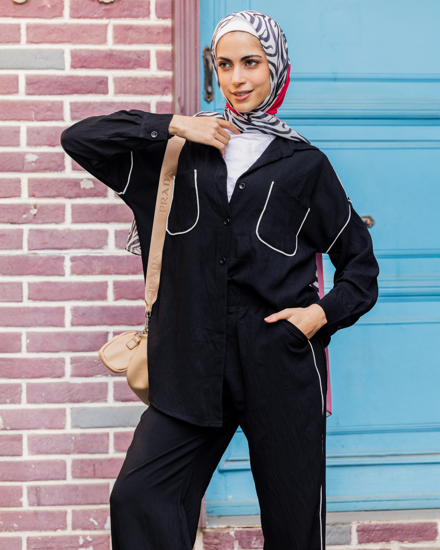 Linen Set 104 with white lines