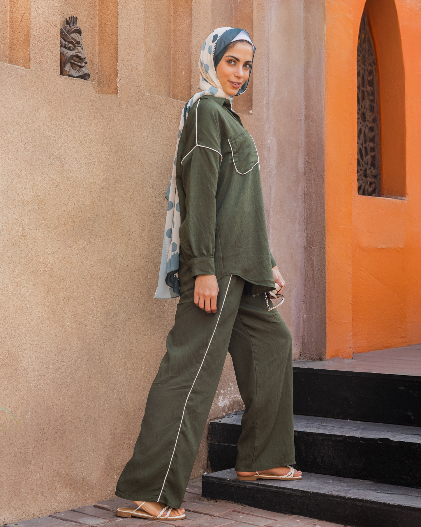 Linen Set 104 with white lines