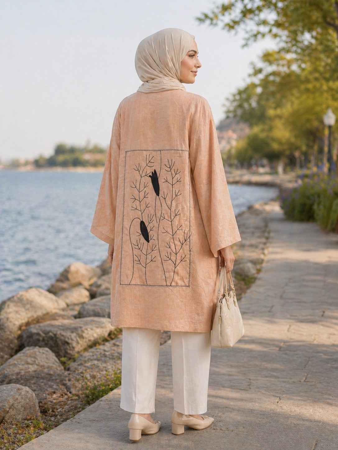 Soft Bloom Kimono