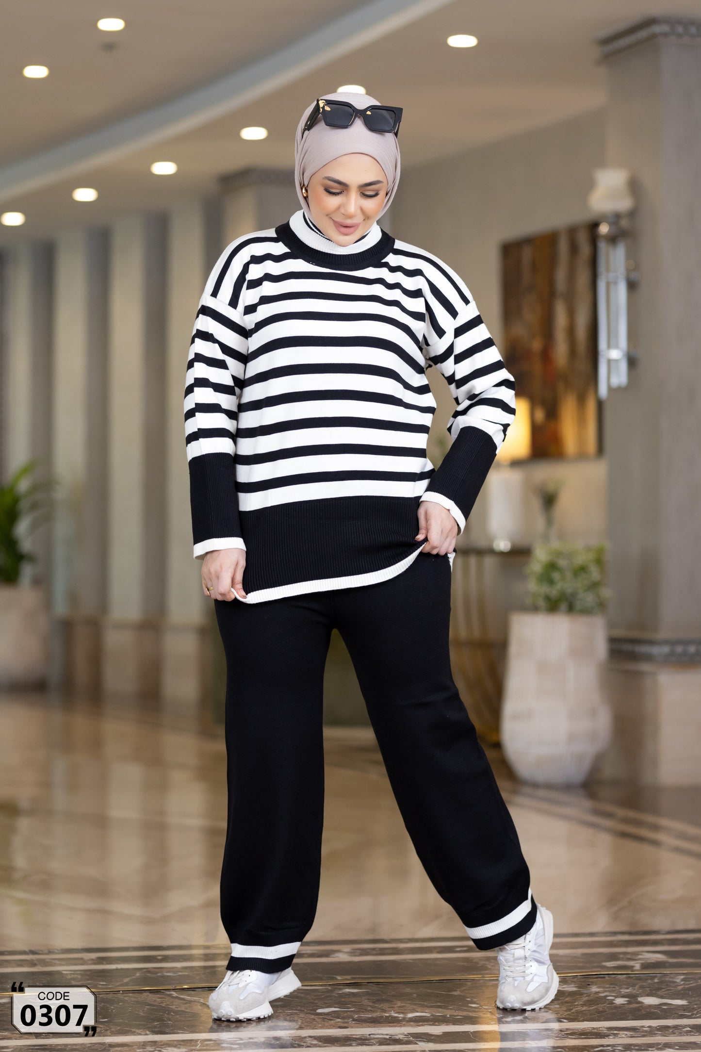 Colored striped turtleneck Knit set