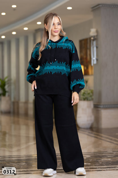 Solid colored sets with pattern