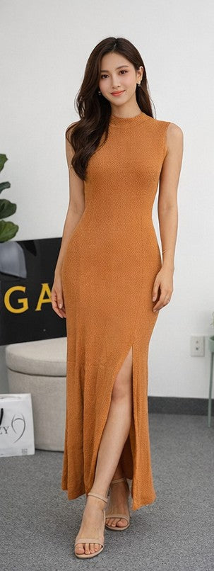 Elegant Sleeveless Textured Maxi Dress