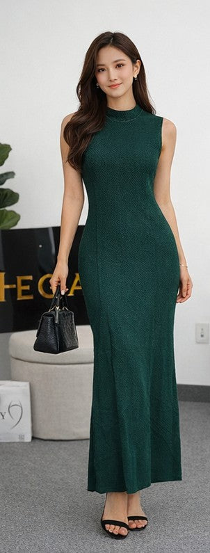 Elegant Sleeveless Textured Maxi Dress